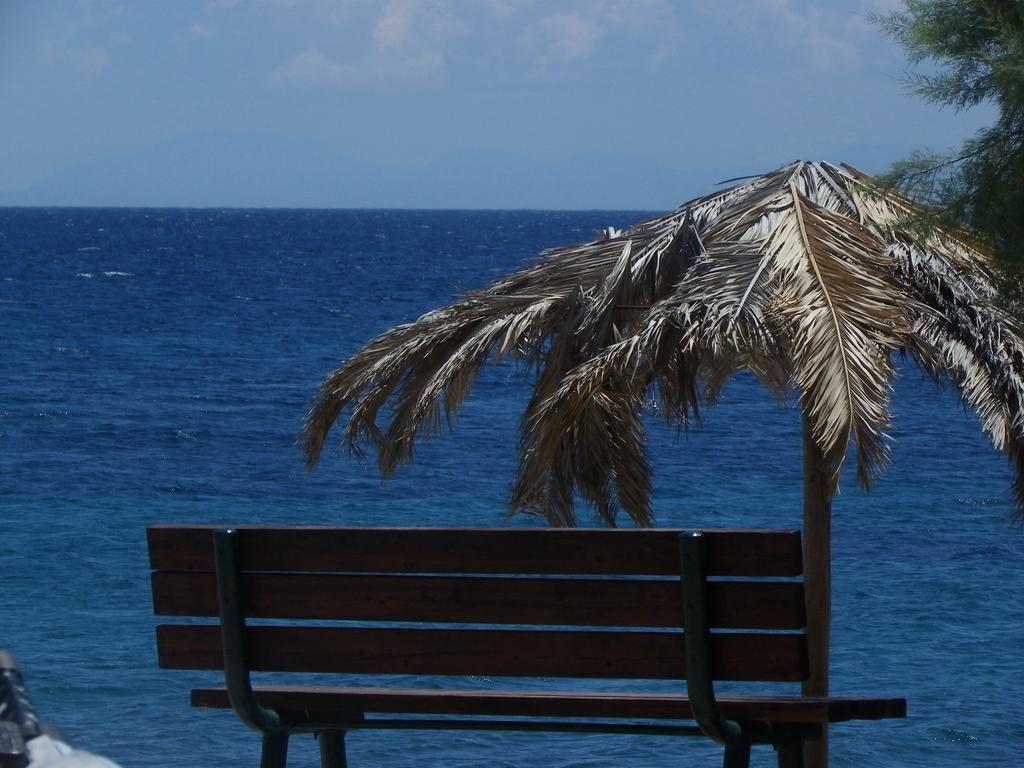 Ξενοδοχείο Θάλασσα Ερατεινή Εξωτερικό φωτογραφία