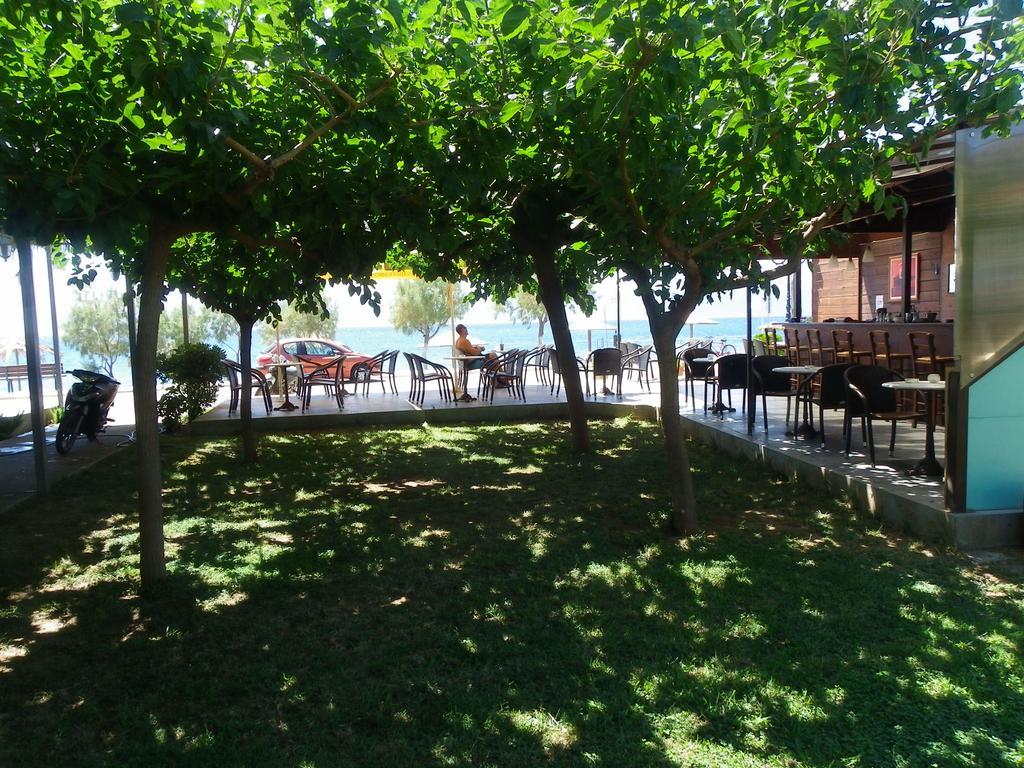 Ξενοδοχείο Θάλασσα Ερατεινή Εξωτερικό φωτογραφία